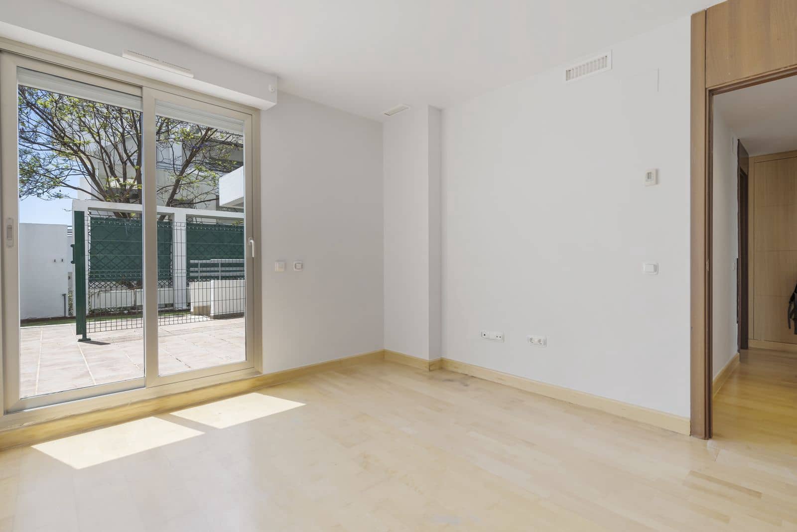 3 soveværelse Lejlighed til salg i La Cala de Mijas med swimmingpool garage - € 375.000 (Ref: 9101303)