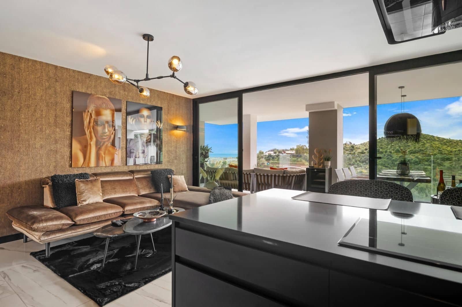 2 makuuhuone Huoneisto myytävänä paikassa La Cala de Mijas mukana uima-altaan 
autotalli - 498 999 € (Ref: 9101309)