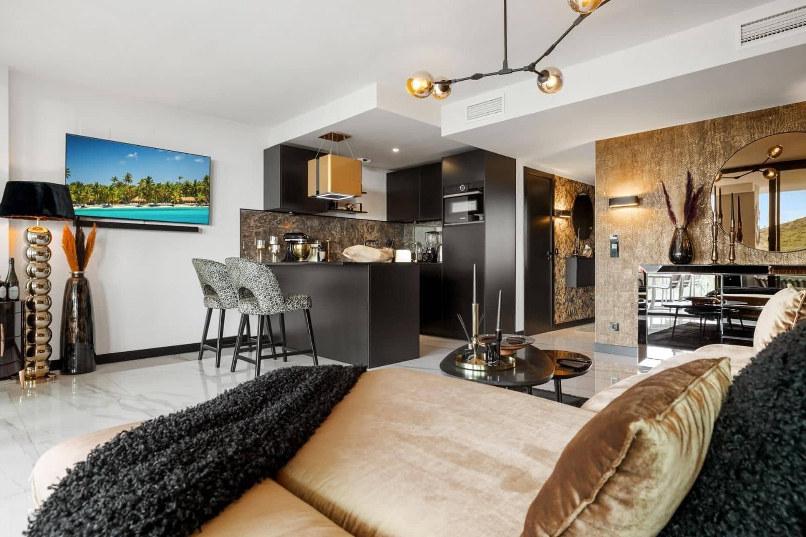 2 makuuhuone Huoneisto myytävänä paikassa La Cala de Mijas mukana uima-altaan 
autotalli - 498 999 € (Ref: 9101309)