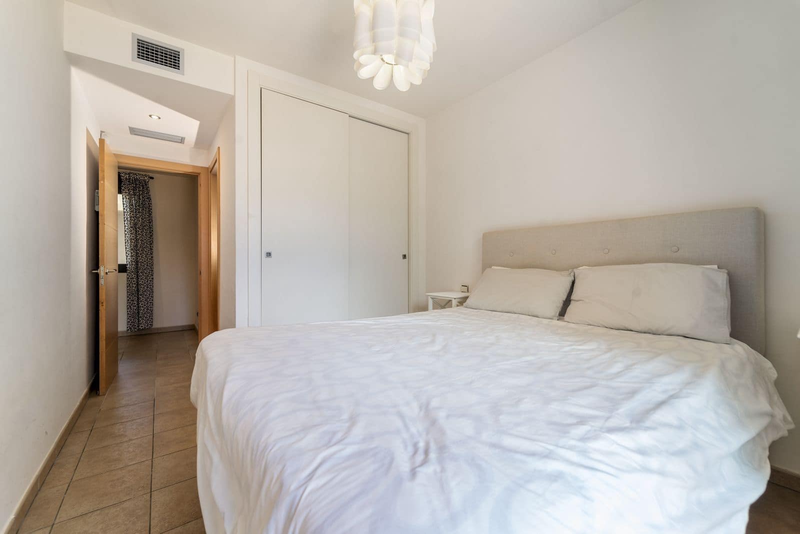 2 soverom Leilighet til salgs i La Cala de Mijas med svømmebasseng garasje - € 369 000 (Ref: 9101659)