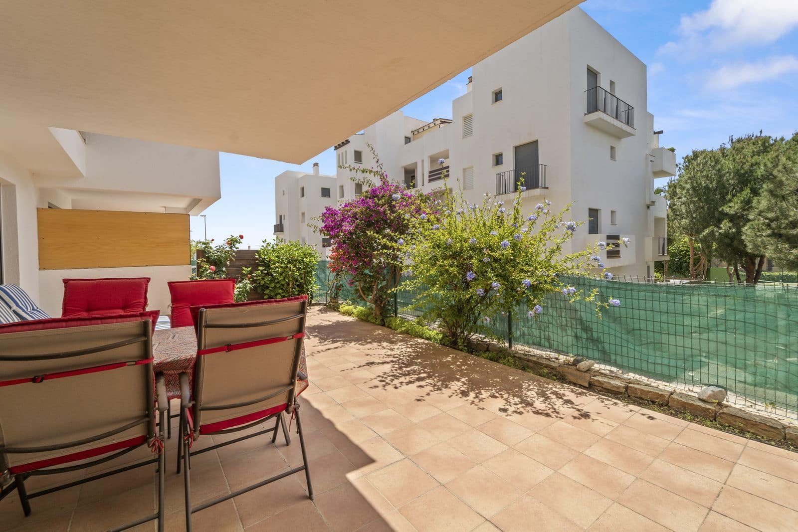 2 soverom Leilighet til salgs i La Cala de Mijas med svømmebasseng garasje - € 369 000 (Ref: 9101659)