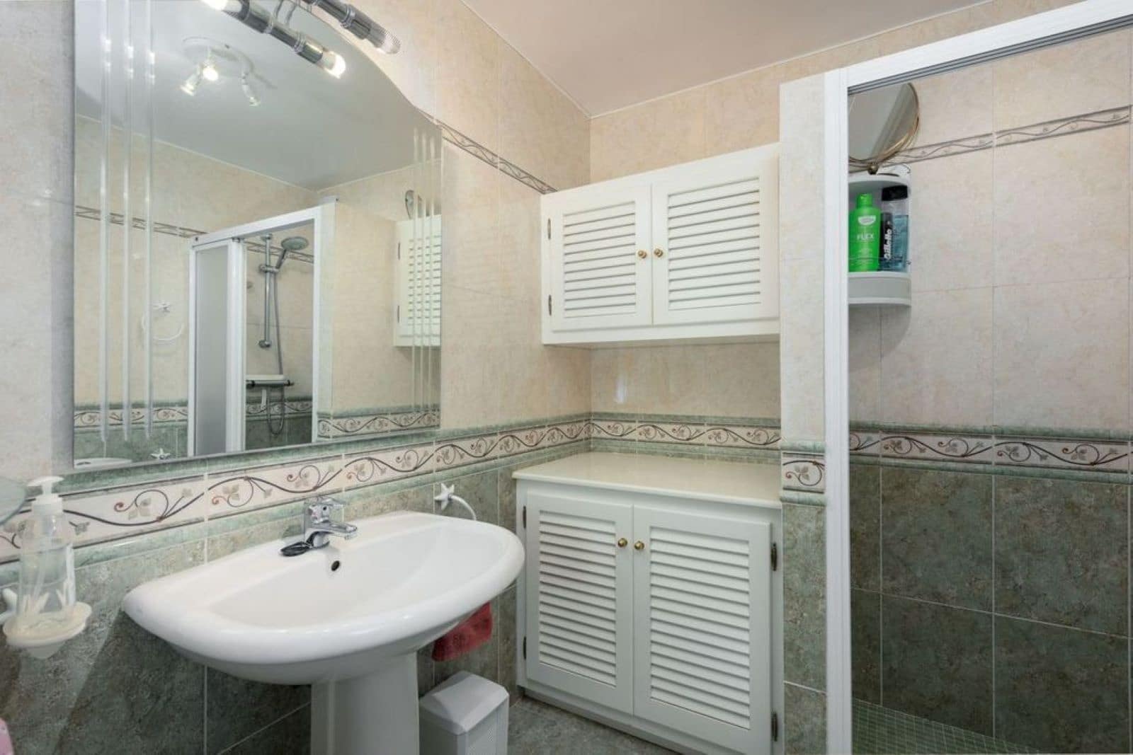 3 soveværelse Villa til salg i Calahonda med swimmingpool garage - € 595.000 (Ref: 9105546)