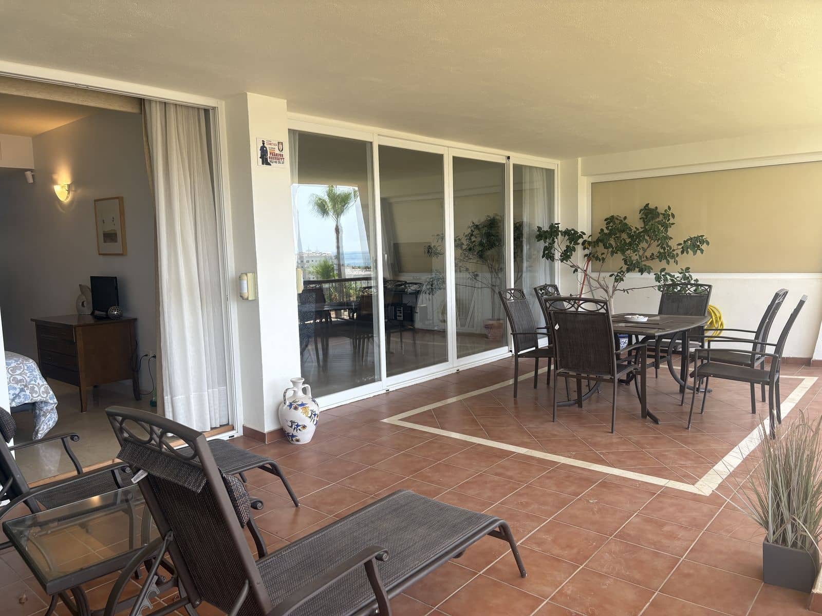 2 soveværelse Lejlighed til salg i Riviera del Sol med swimmingpool garage - € 450.000 (Ref: 9105876)