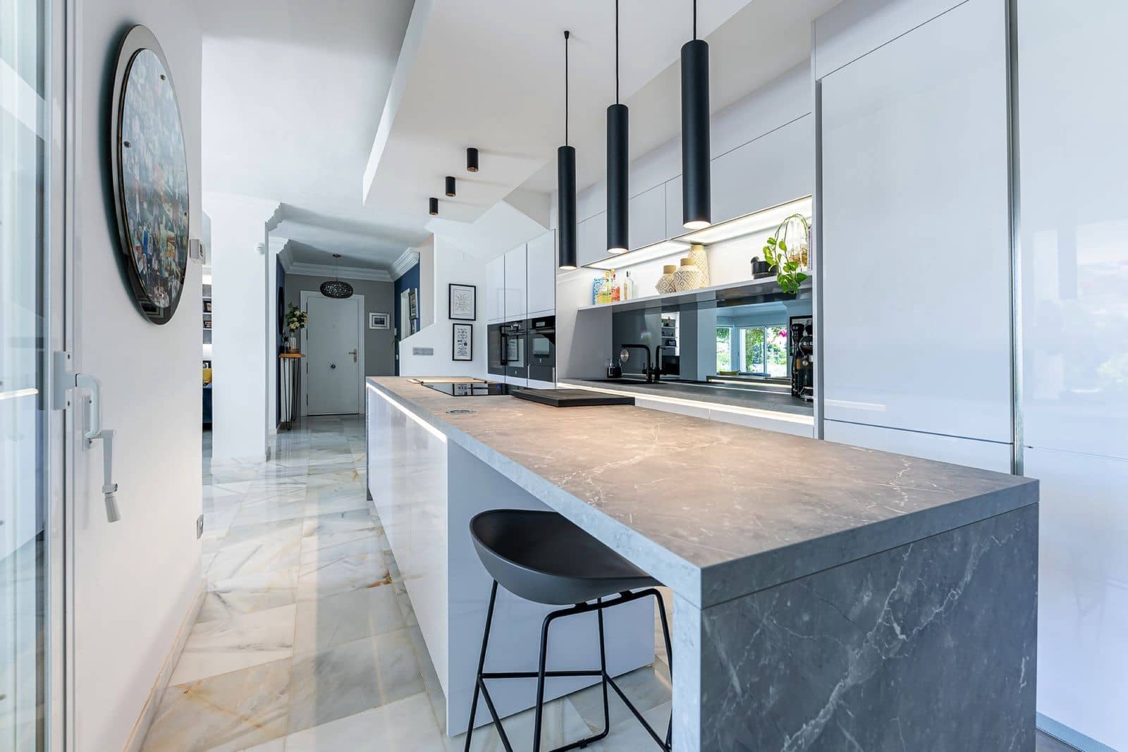 3 bedroom Villa for sale in Mijas with pool garage - € 1,295,000 (Ref: 9111046)