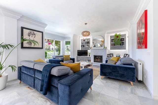 3 bedroom Villa for sale in Mijas with pool garage - € 1,295,000 (Ref: 9111046)