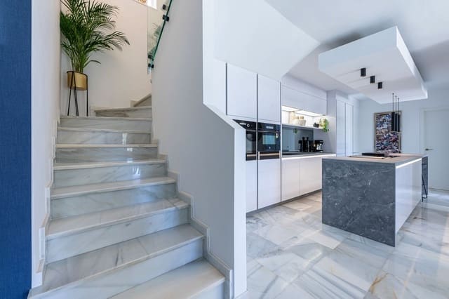 3 bedroom Villa for sale in Mijas with pool garage - € 1,295,000 (Ref: 9111046)