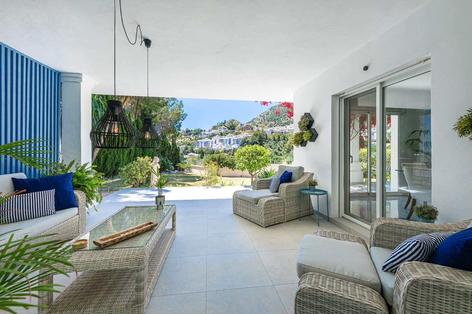 3 bedroom Villa for sale in Mijas with pool garage - € 1,295,000 (Ref: 9111046)