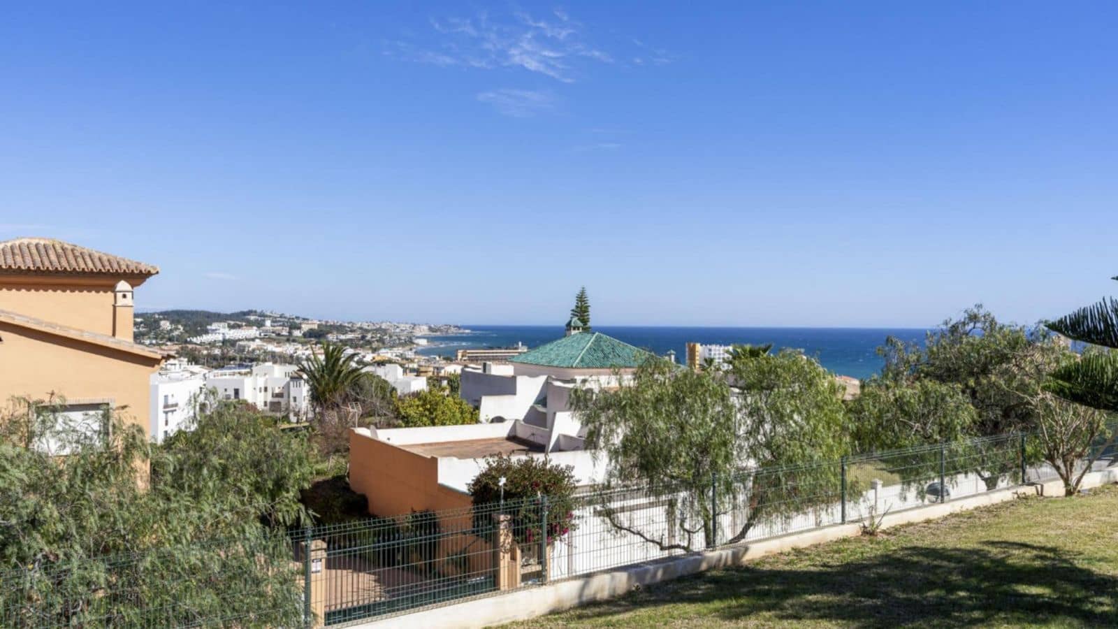 3 sypialnia Apartament na sprzedaż w La Cala de Mijas z basenem garażem - 475 000 € (Ref: 9111242)