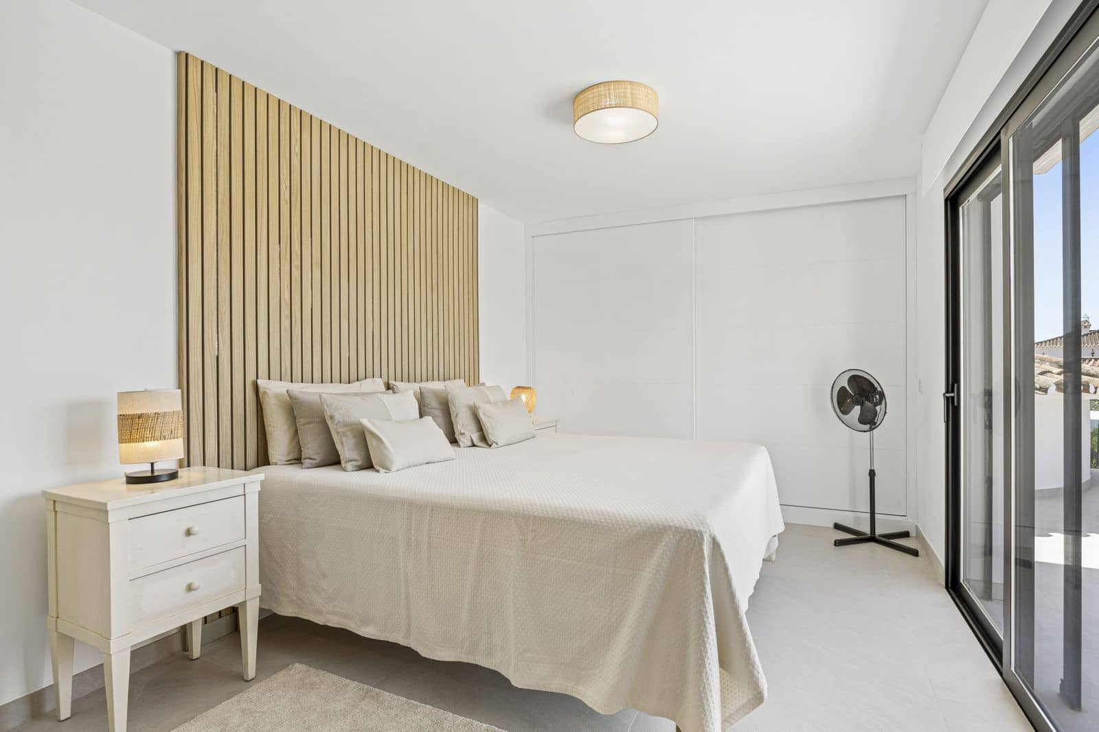 4 sypialnia Willa na sprzedaż w Guadalmina z basenem garażem - 2 595 000 € (Ref: 9113051)