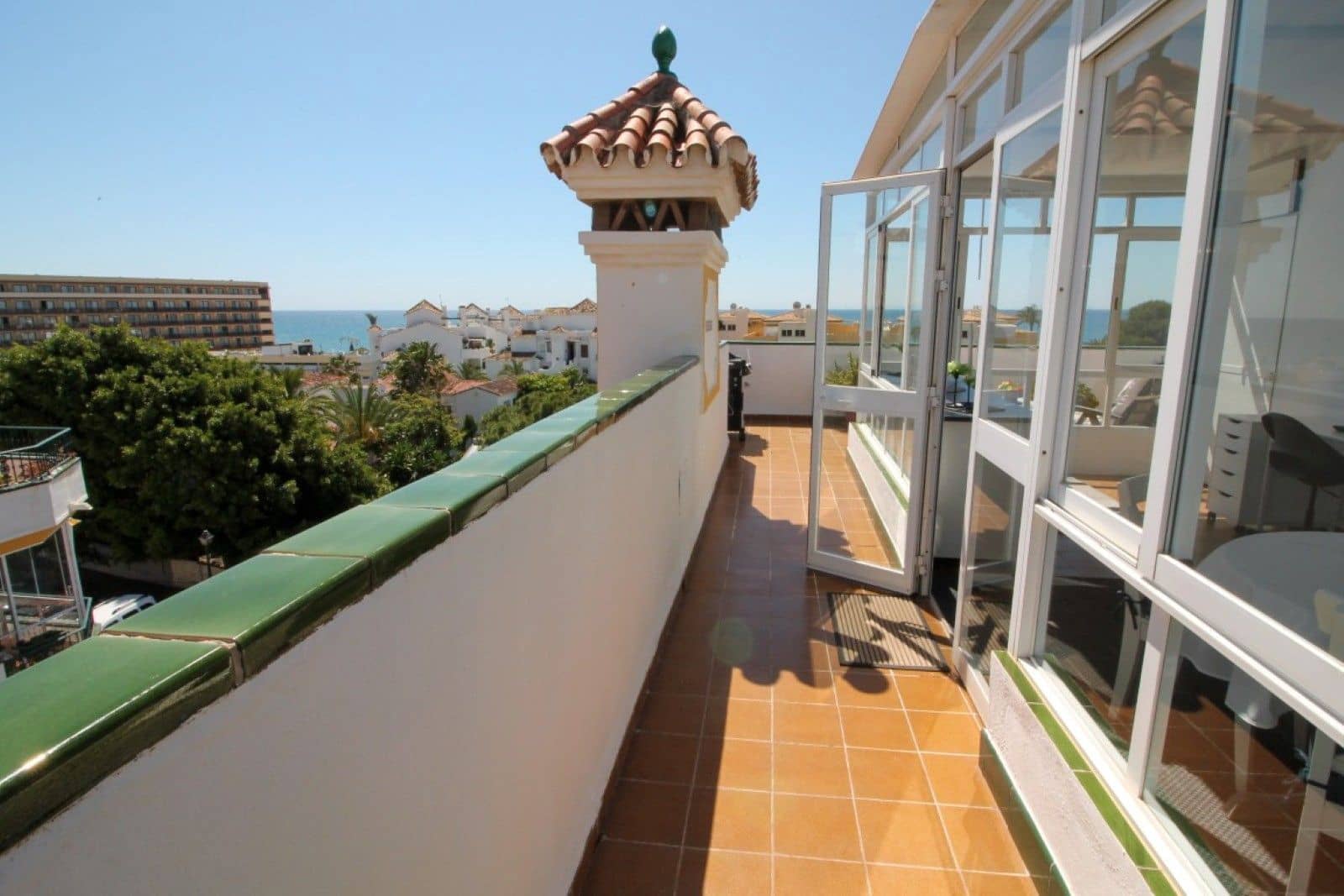2 chambre Penthouse à vendre à La Cala de Mijas avec garage - 399 000 € (Ref: 9118078)