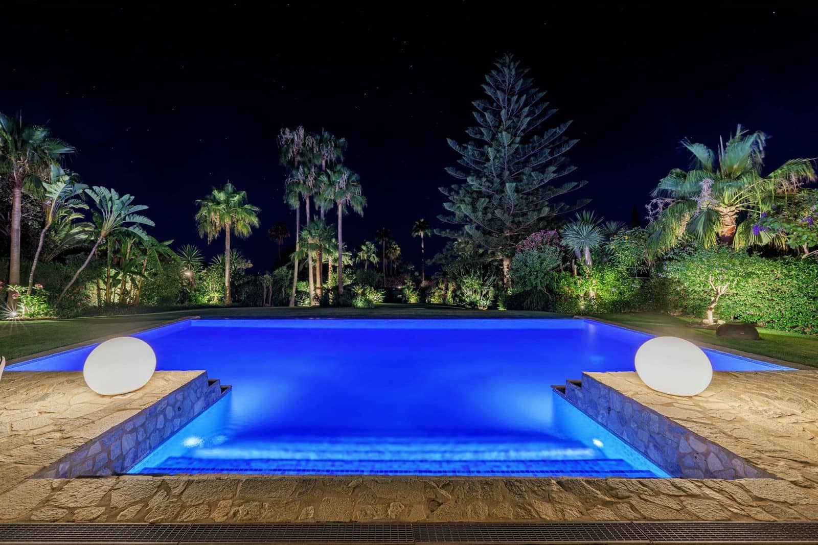 4 quarto Moradia para venda em Marbella com piscina garagem - 3 600 000 € (Ref: 9123534)