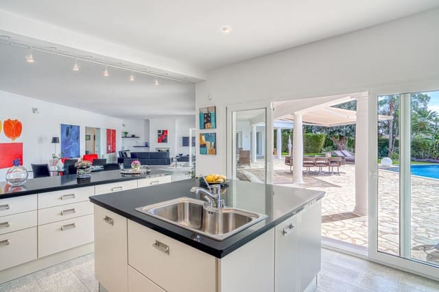 4 quarto Moradia para venda em Hacienda Las Chapas, Marbella com piscina garagem - 3 600 000 € (Ref: 9123534)