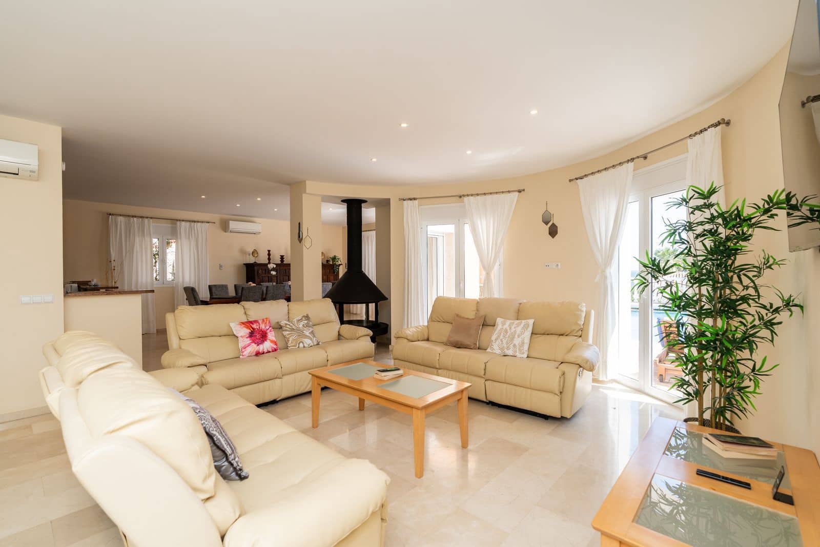 5 soveværelse Villa til salg i La Cala de Mijas med swimmingpool garage - € 1.850.000 (Ref: 9123682)