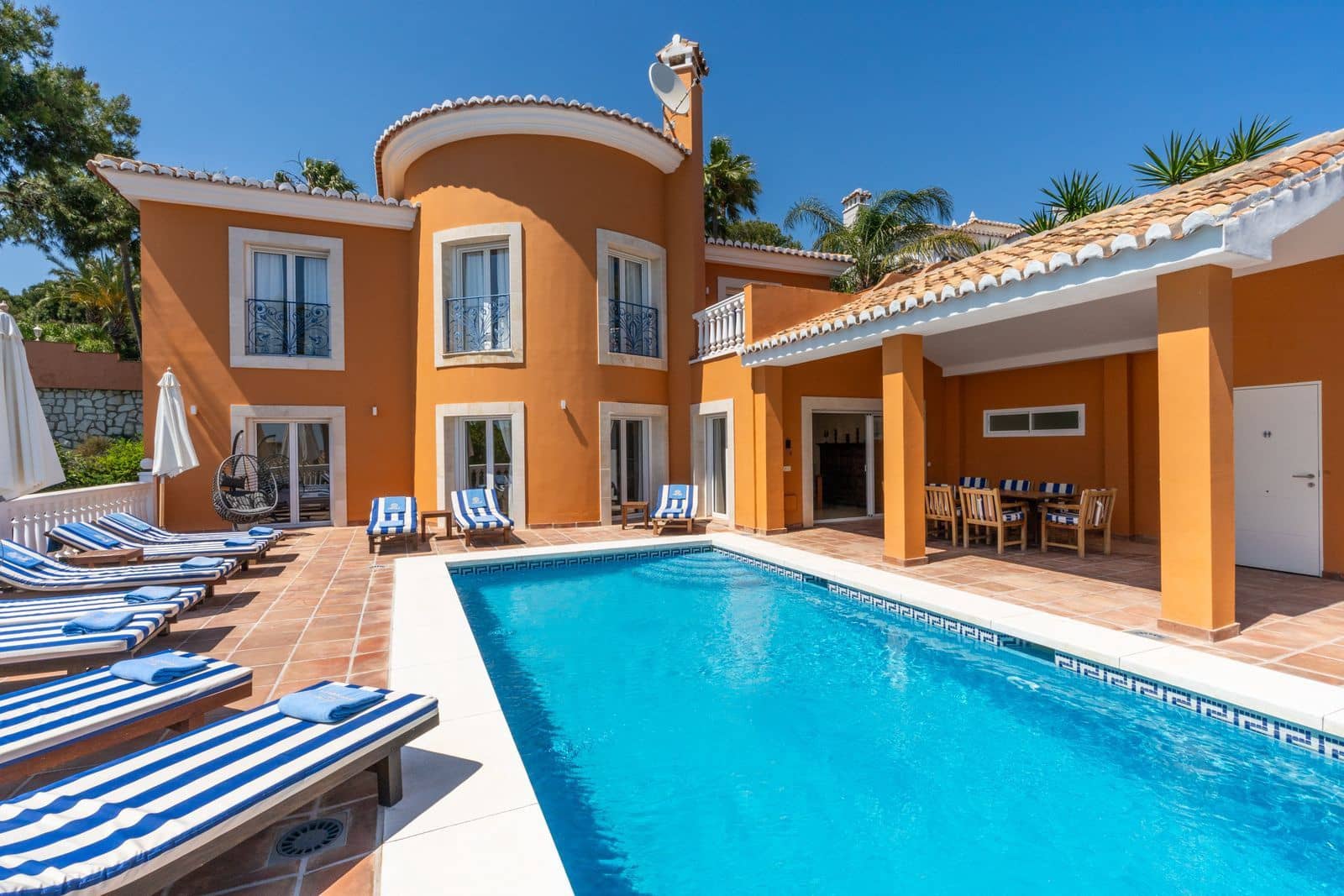 5 soveværelse Villa til salg i La Cala de Mijas med swimmingpool garage - € 1.850.000 (Ref: 9123682)
