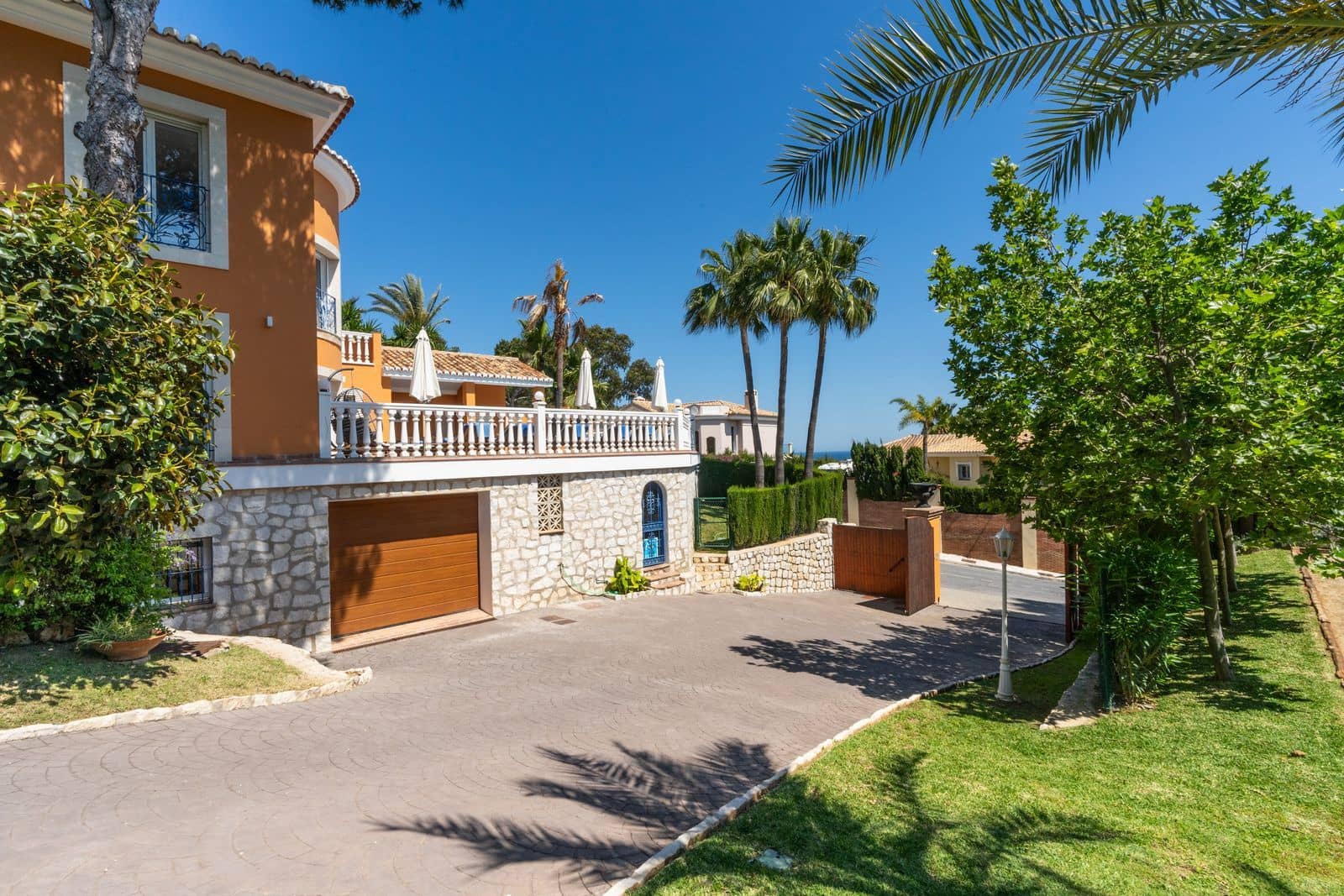 5 soveværelse Villa til salg i La Cala de Mijas med swimmingpool garage - € 1.850.000 (Ref: 9123682)