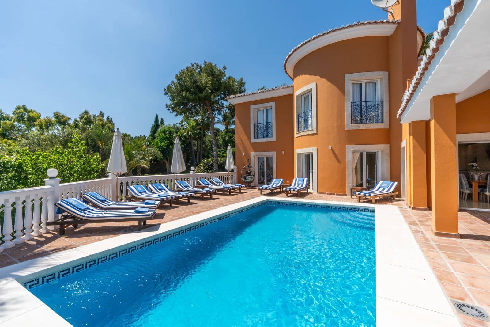 5 soveværelse Villa til salg i La Cala de Mijas med swimmingpool garage - € 1.850.000 (Ref: 9123682)