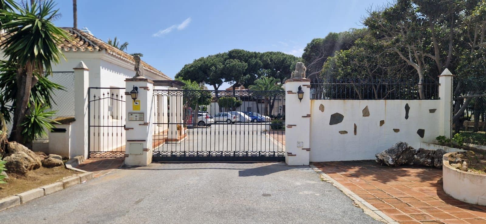 Apartamento Playa de 3 habitaciones en Calahonda en venta con piscina garaje - 650.000 € (Ref: 9123826)