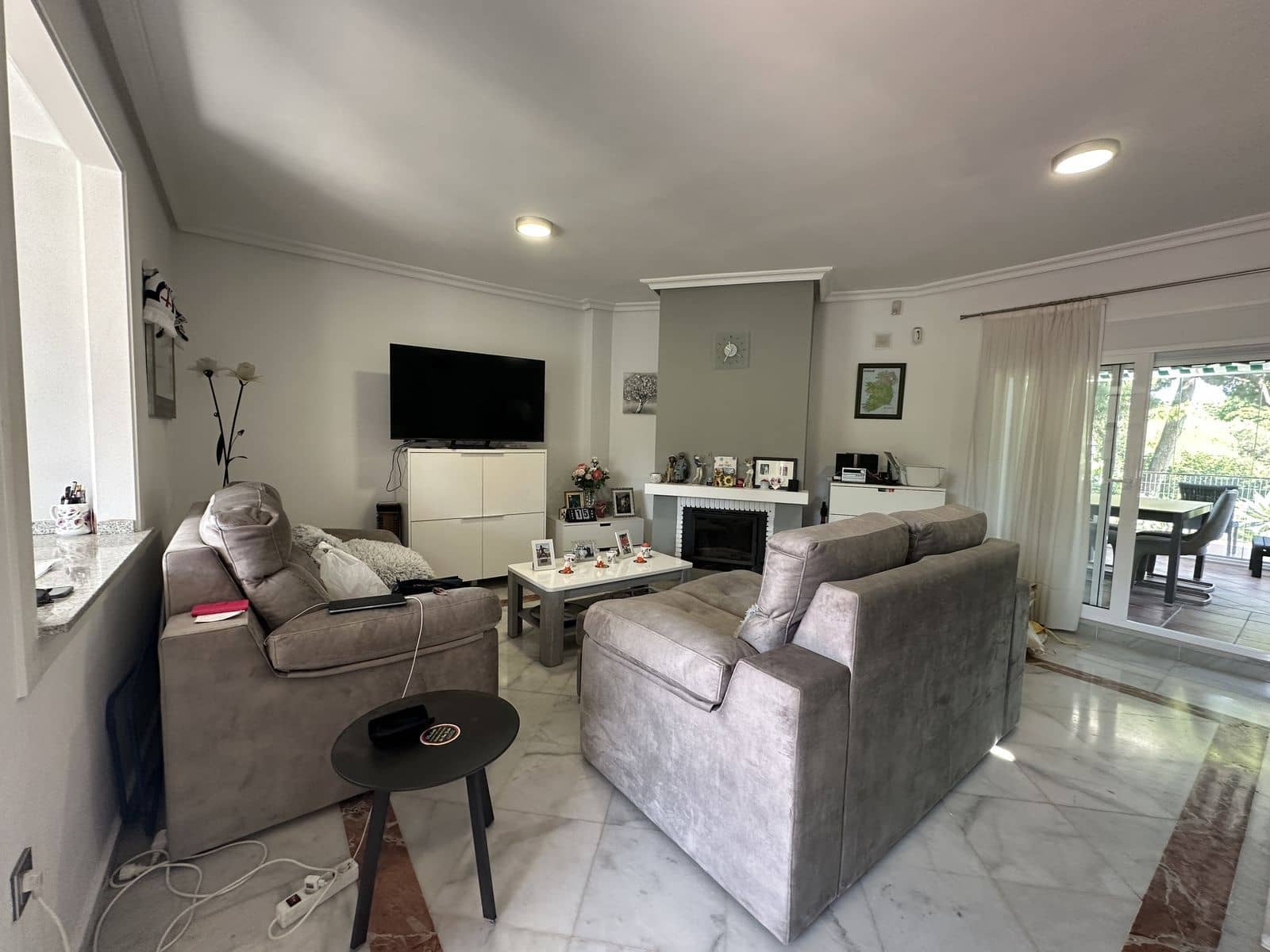 3 soveværelse Semi-Rækkehus til salg i Cabopino med swimmingpool garage - € 495.000 (Ref: 9128804)