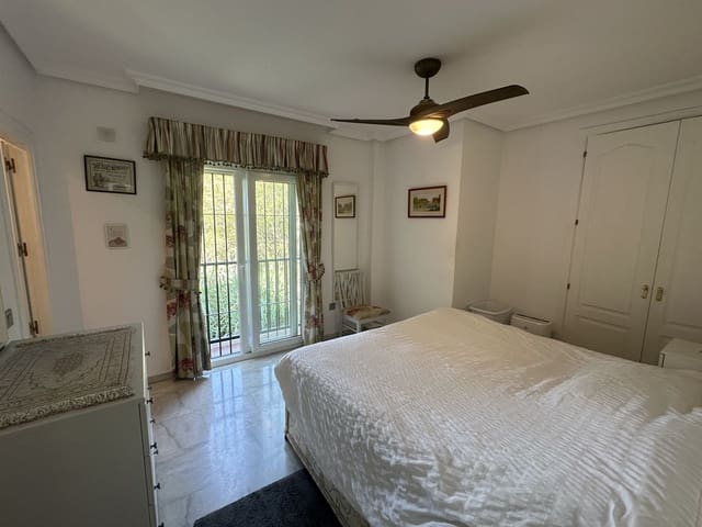 3 sypialnia Dom blizniak na sprzedaż w Cabopino, Marbella z basenem garażem - 495 000 € (Ref: 9128804)