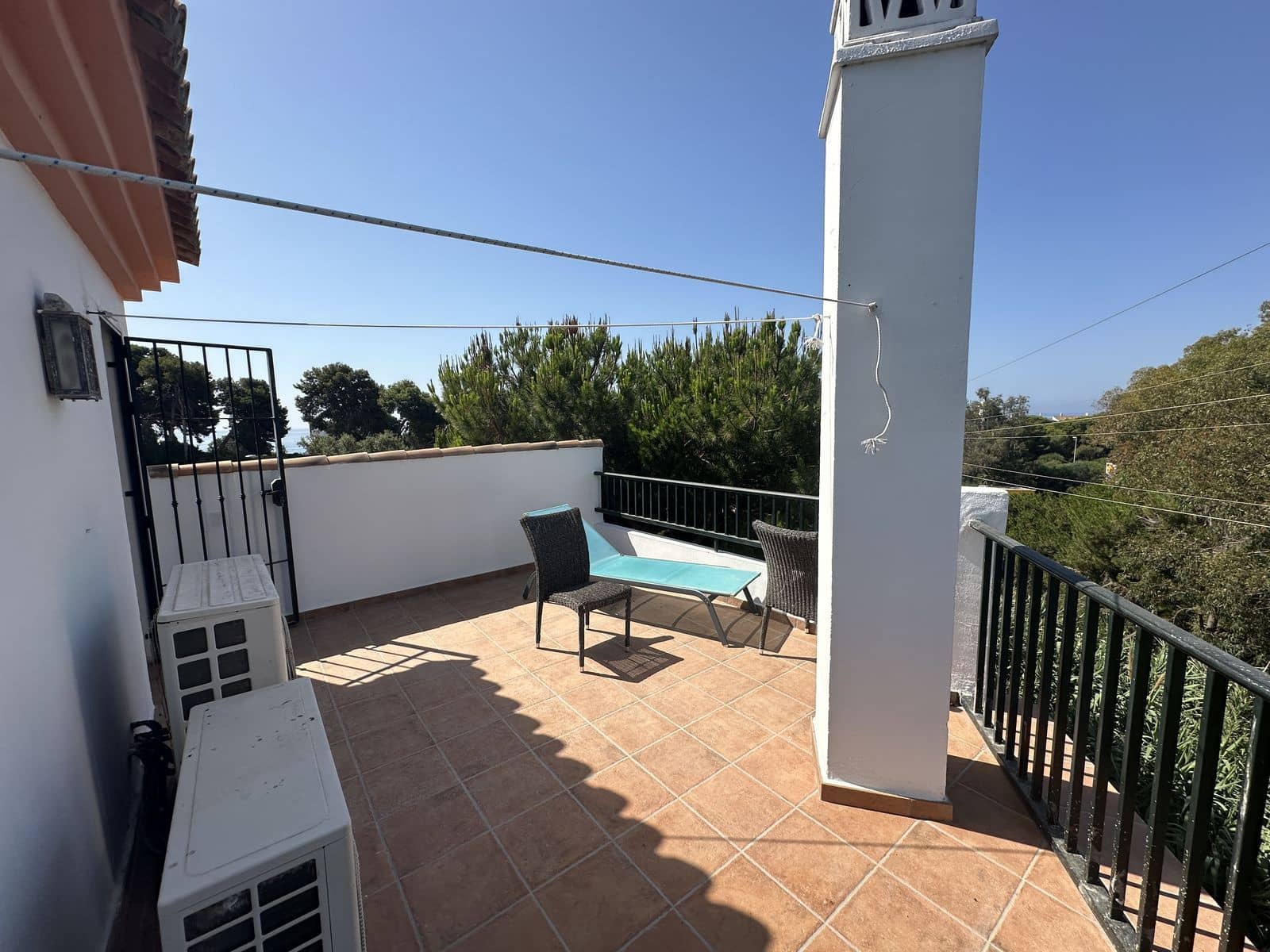 3 soveværelse Semi-Rækkehus til salg i Cabopino med swimmingpool garage - € 495.000 (Ref: 9128804)