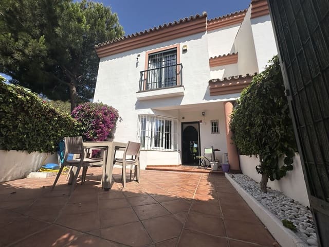 3 sypialnia Dom blizniak na sprzedaż w Cabopino, Marbella z basenem garażem - 495 000 € (Ref: 9128804)