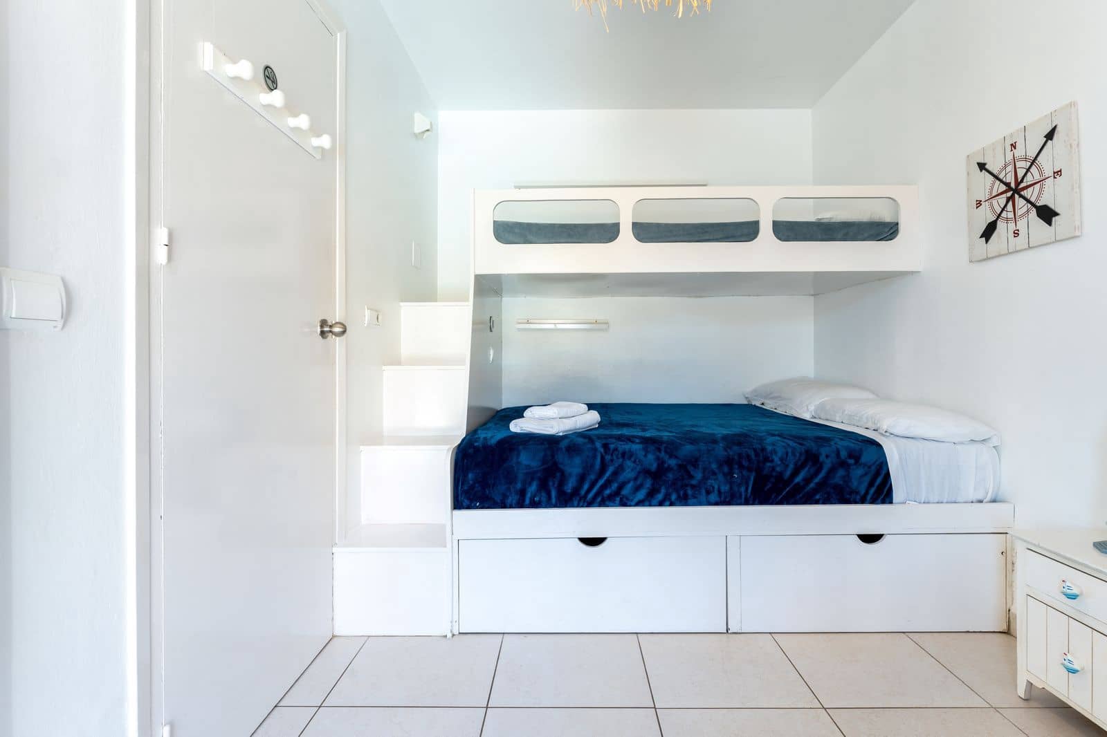 2 soveværelse Strandlejlighed til salg i Calahonda med swimmingpool garage - € 590.000 (Ref: 9128818)