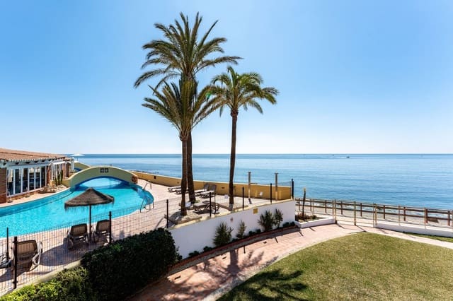 2 soveværelse Strandlejlighed til salg i Calahonda, Mijas med swimmingpool garage - € 590.000 (Ref: 9128818)