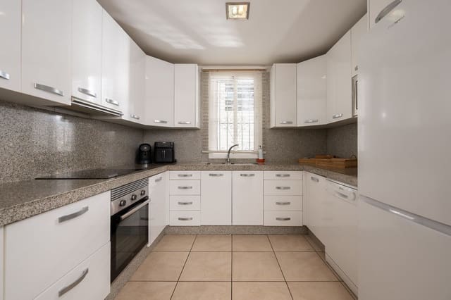 3 soveværelse Strandlejlighed til salg i Riviera del Sol, Mijas med swimmingpool garage - € 679.950 (Ref: 9128848)