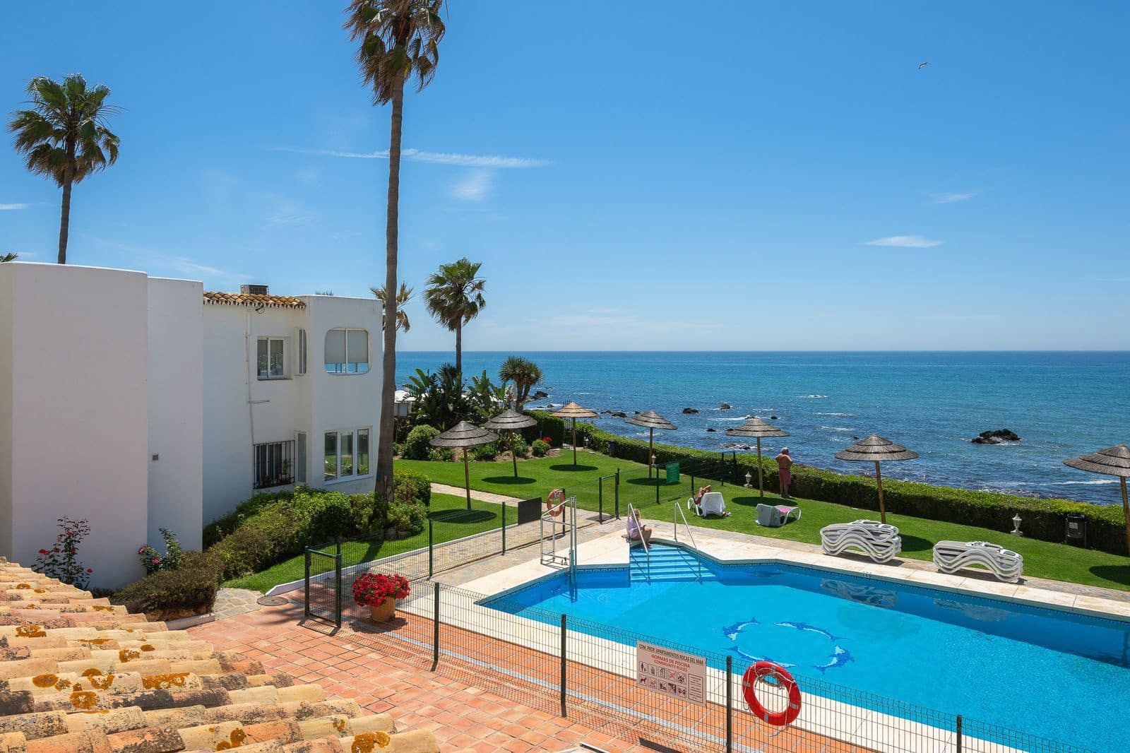 3 soveværelse Strandlejlighed til salg i Riviera del Sol med swimmingpool garage - € 679.950 (Ref: 9128848)