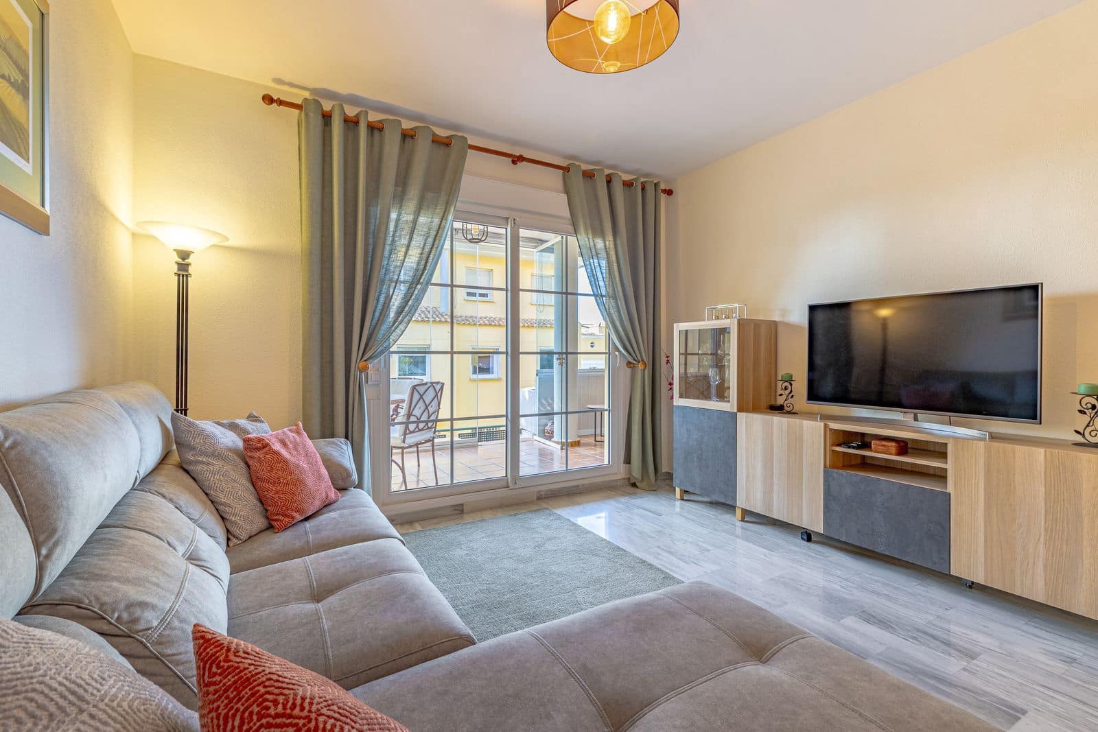 2 soveværelse Lejlighed til salg i Cabopino med swimmingpool garage - € 395.000 (Ref: 9129003)