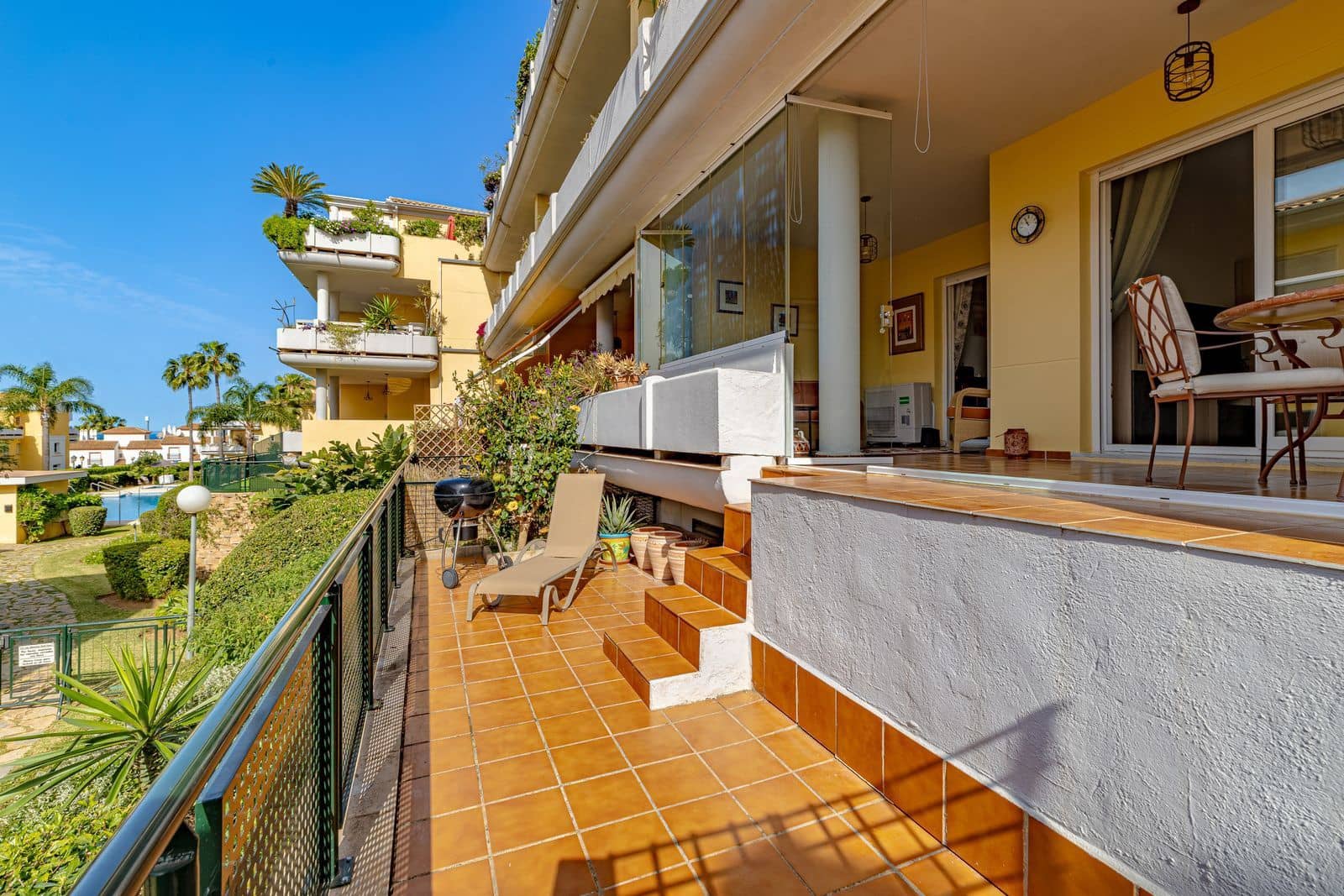 2 soveværelse Lejlighed til salg i Cabopino med swimmingpool garage - € 395.000 (Ref: 9129003)