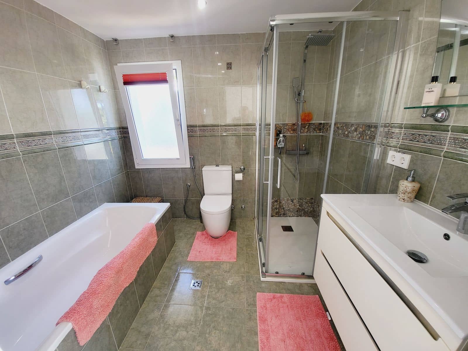 3 soveværelse Byhus til salg i Miraflores med swimmingpool garage - € 649.500 (Ref: 9184482)