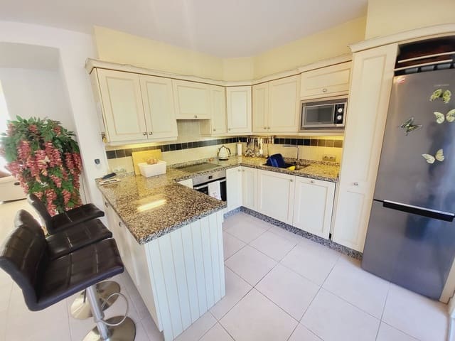 3 makuuhuone Omakotitalo myytävänä paikassa Miraflores, Mijas mukana uima-altaan 
autotalli - 649 500 € (Ref: 9184482)