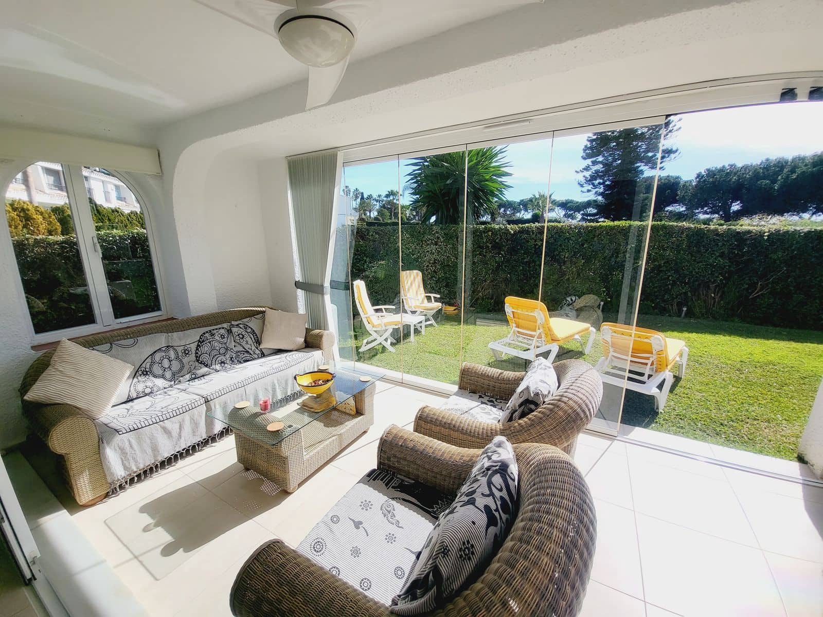 3 soveværelse Byhus til salg i Miraflores med swimmingpool garage - € 649.500 (Ref: 9184482)