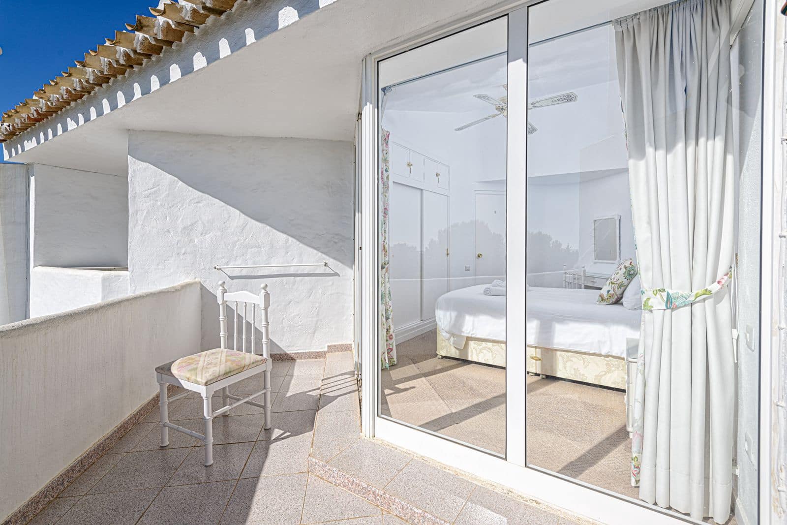 3 sypialnia Penthouse na sprzedaż w Calahonda z basenem garażem - 415 000 € (Ref: 9184620)