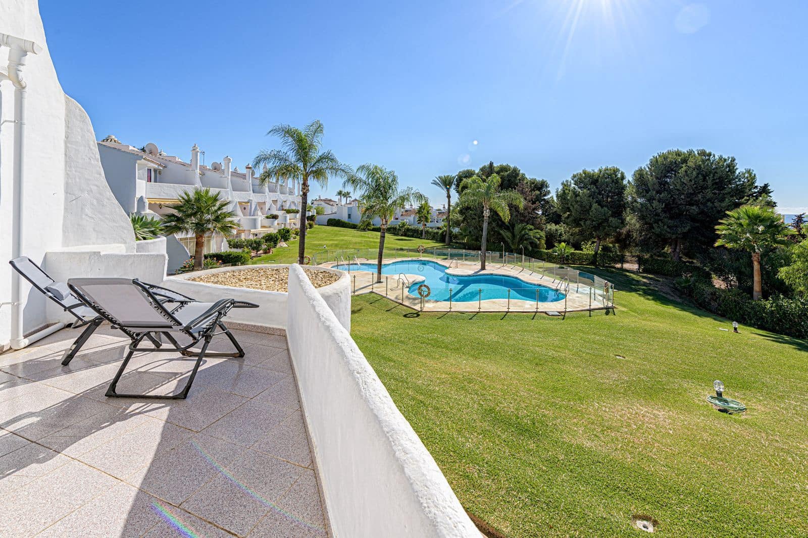 3 sypialnia Penthouse na sprzedaż w Calahonda z basenem garażem - 415 000 € (Ref: 9184620)