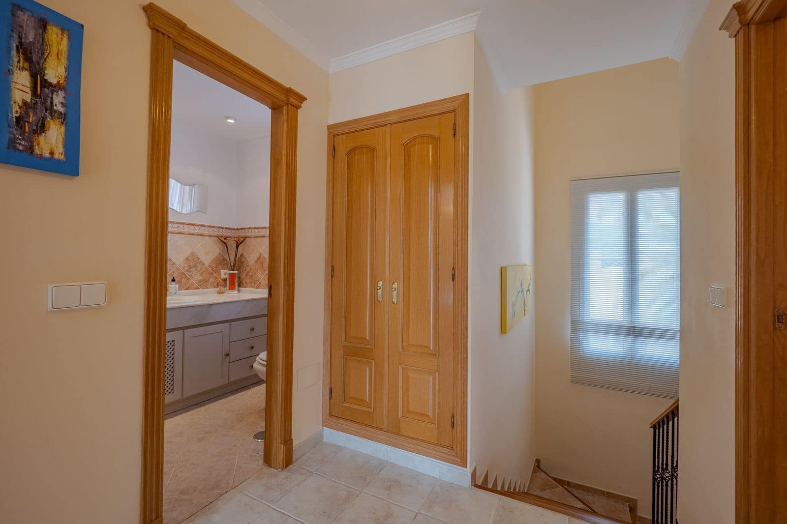 3 makuuhuone Omakotitalo myytävänä paikassa Riviera del Sol mukana uima-altaan 
autotalli - 465 000 € (Ref: 9187688)