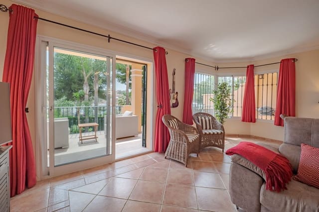 3 sypialnia Dom na sprzedaż w Riviera del Sol, Mijas z basenem garażem - 465 000 € (Ref: 9187688)