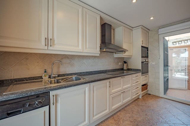 3 sypialnia Dom na sprzedaż w Riviera del Sol, Mijas z basenem garażem - 465 000 € (Ref: 9187688)