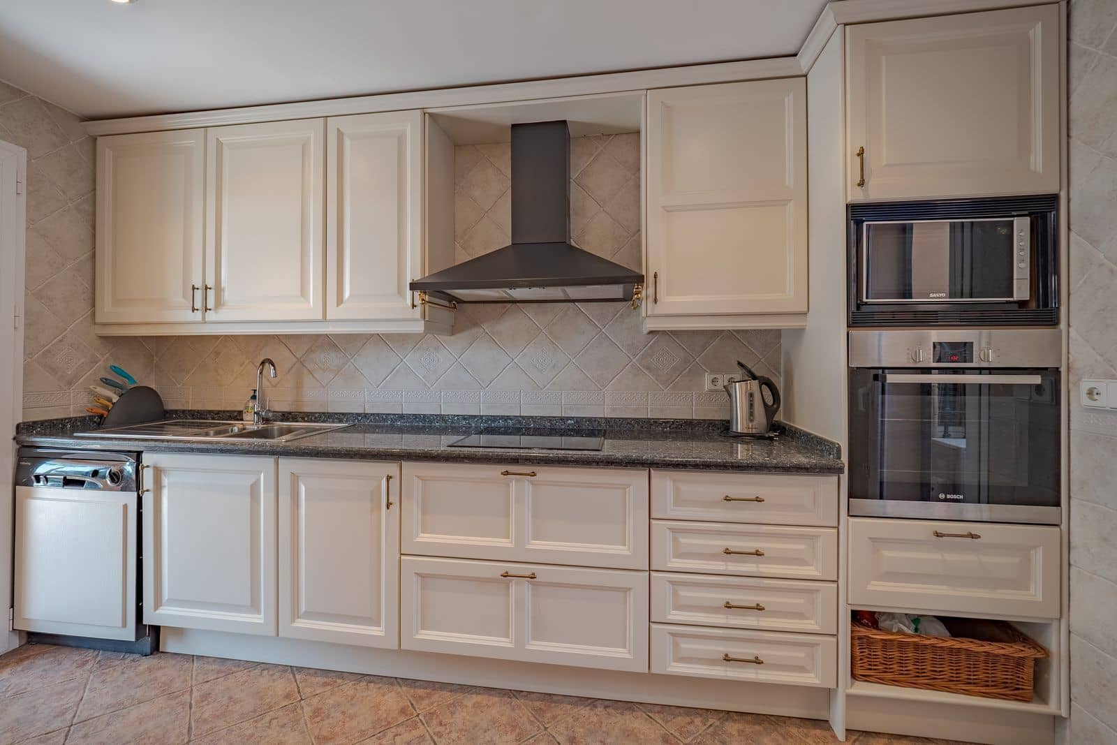 3 makuuhuone Omakotitalo myytävänä paikassa Riviera del Sol mukana uima-altaan 
autotalli - 465 000 € (Ref: 9187688)