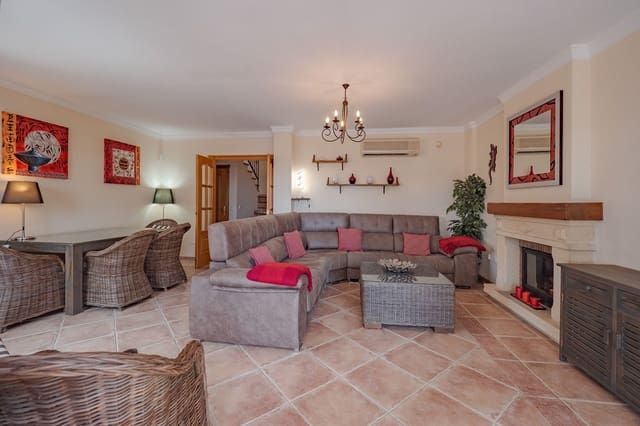 3 sypialnia Dom na sprzedaż w Riviera del Sol, Mijas z basenem garażem - 465 000 € (Ref: 9187688)