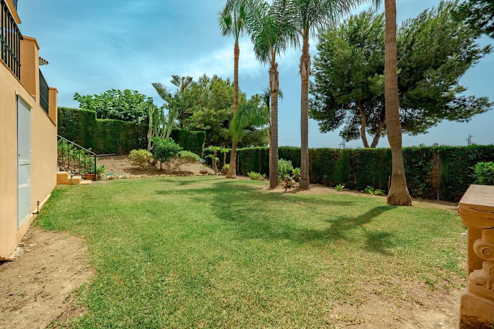 3 makuuhuone Omakotitalo myytävänä paikassa Riviera del Sol mukana uima-altaan 
autotalli - 465 000 € (Ref: 9187688)