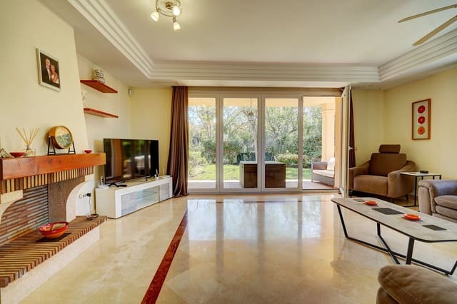 3 soveværelse Semi-Rækkehus til salg i Riviera del Sol, Mijas med swimmingpool garage - € 499.000 (Ref: 9187699)