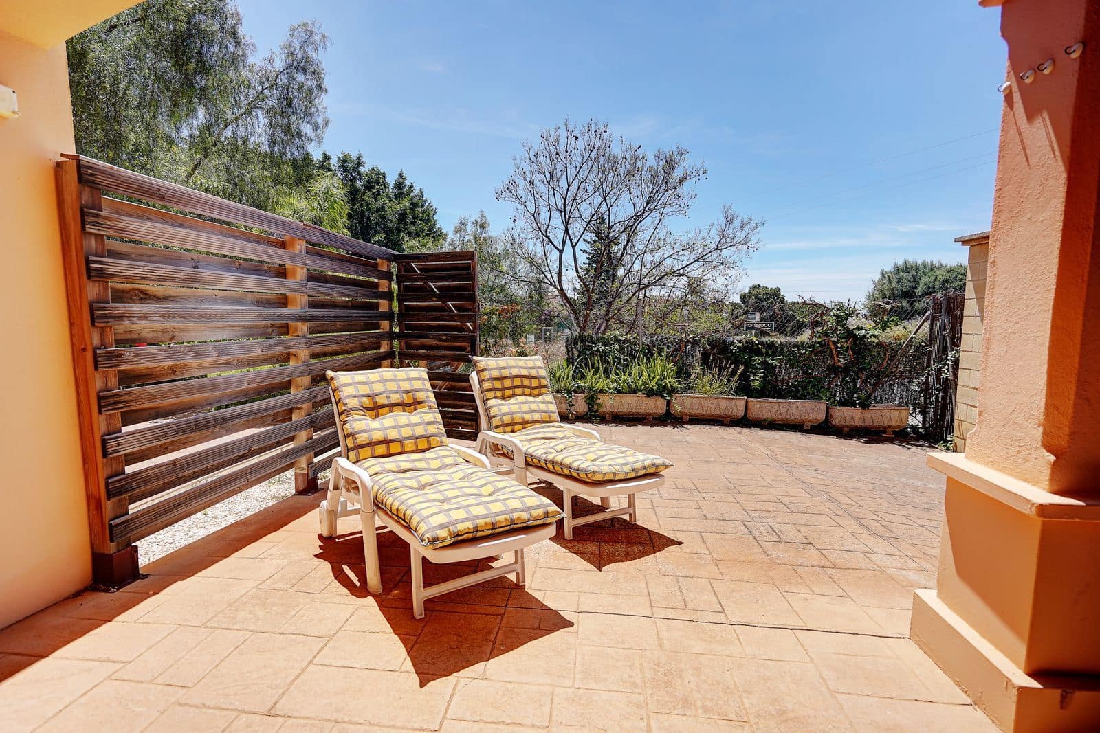 3 soveværelse Semi-Rækkehus til salg i Riviera del Sol med swimmingpool garage - € 499.000 (Ref: 9187699)