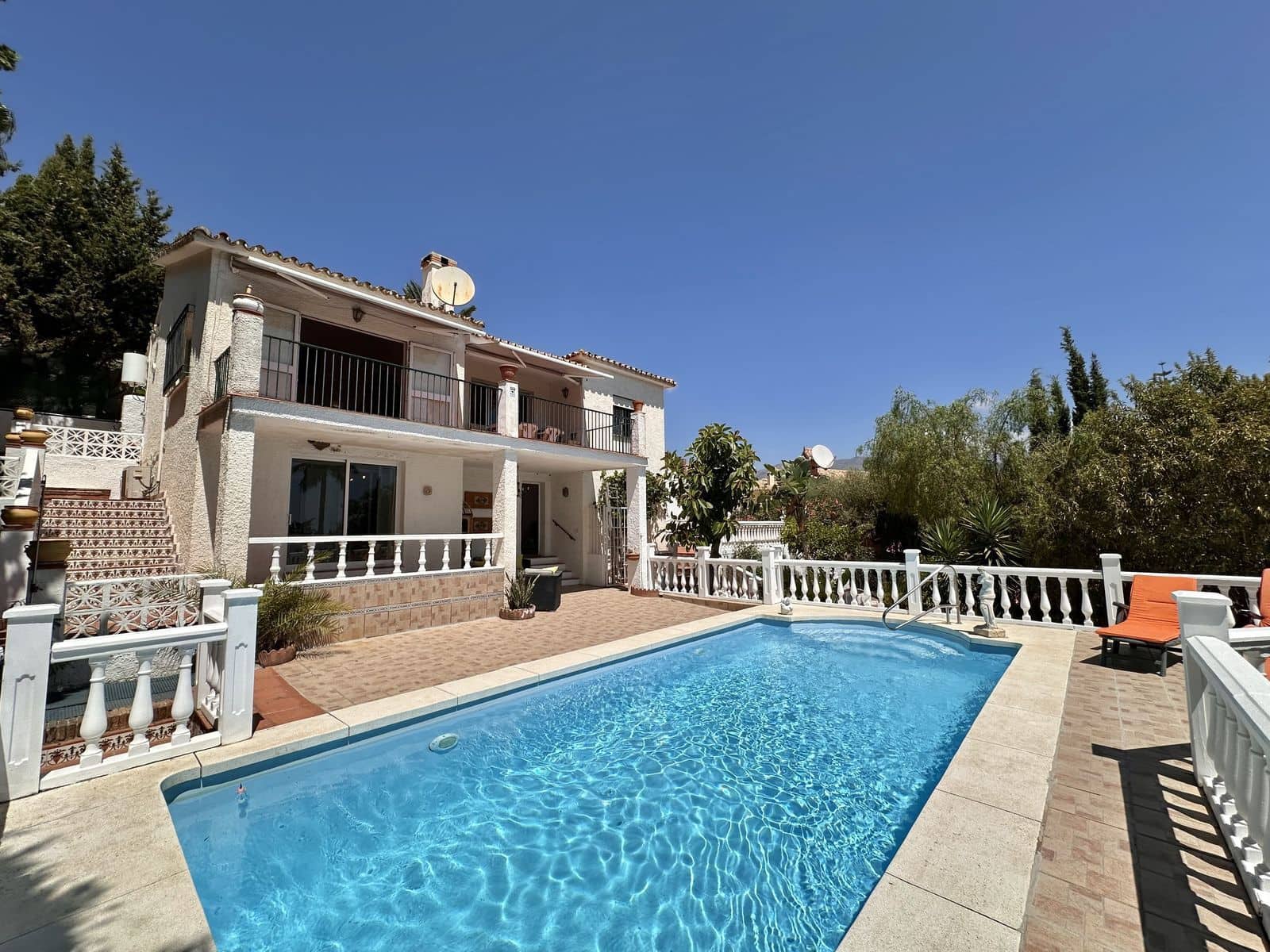 4 bedroom Villa for sale in Cerro del Aguila with pool garage - € 679,000 (Ref: 9190379)