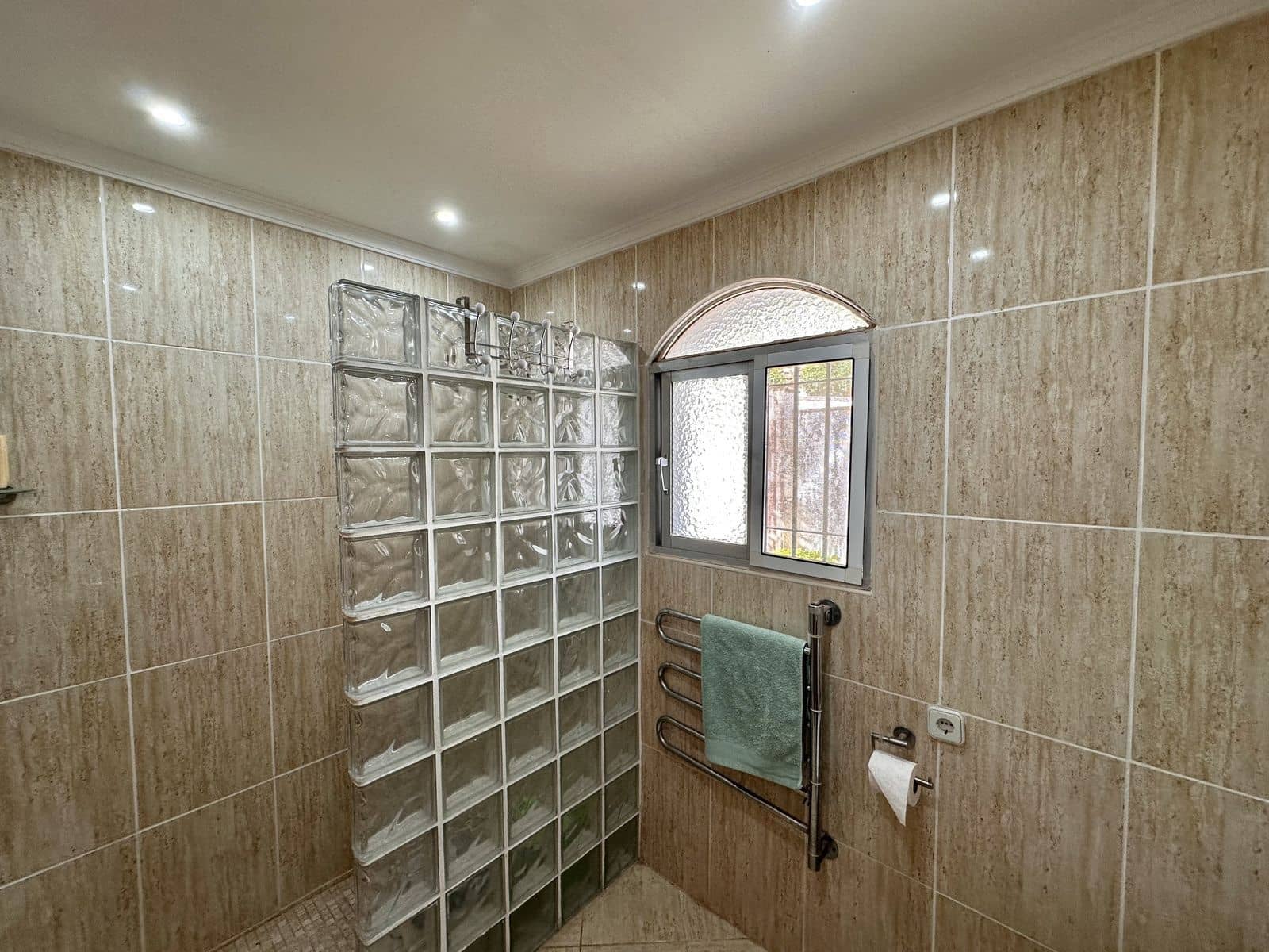 4 bedroom Villa for sale in Cerro del Aguila with pool garage - € 679,000 (Ref: 9190379)