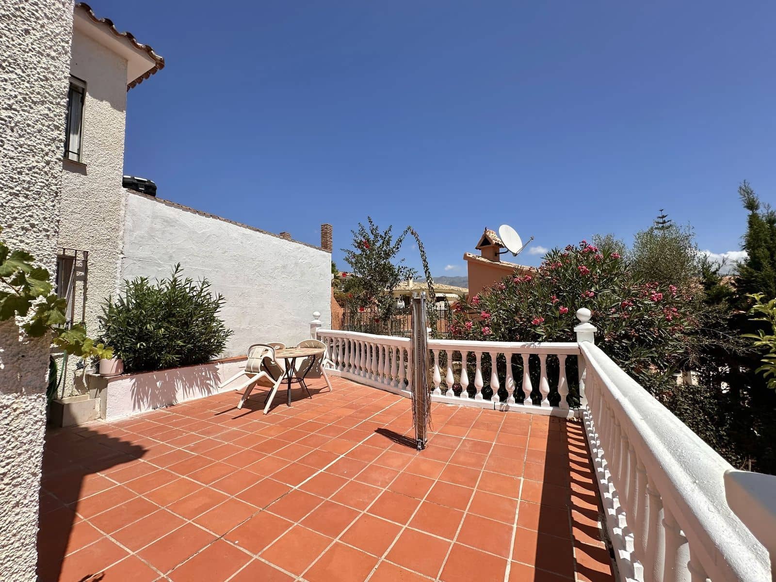 4 bedroom Villa for sale in Cerro del Aguila with pool garage - € 679,000 (Ref: 9190379)