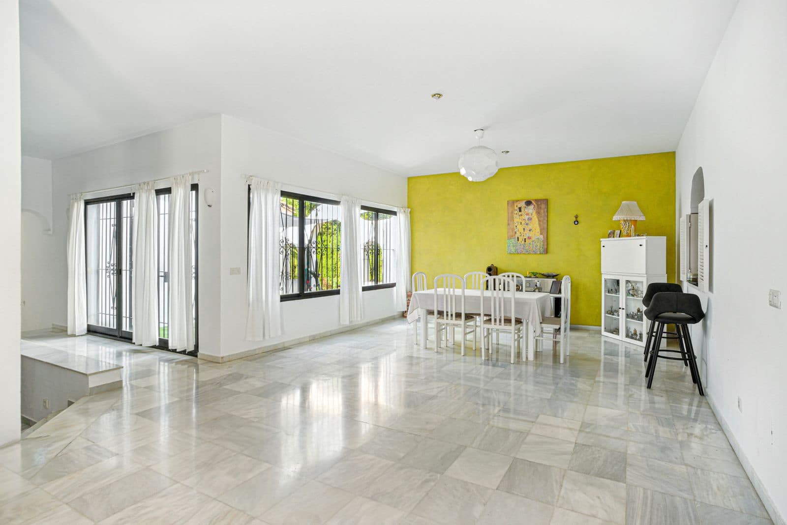 4 soverom Villa til salgs i Marbella med svømmebasseng garasje - € 1 390 000 (Ref: 9190434)