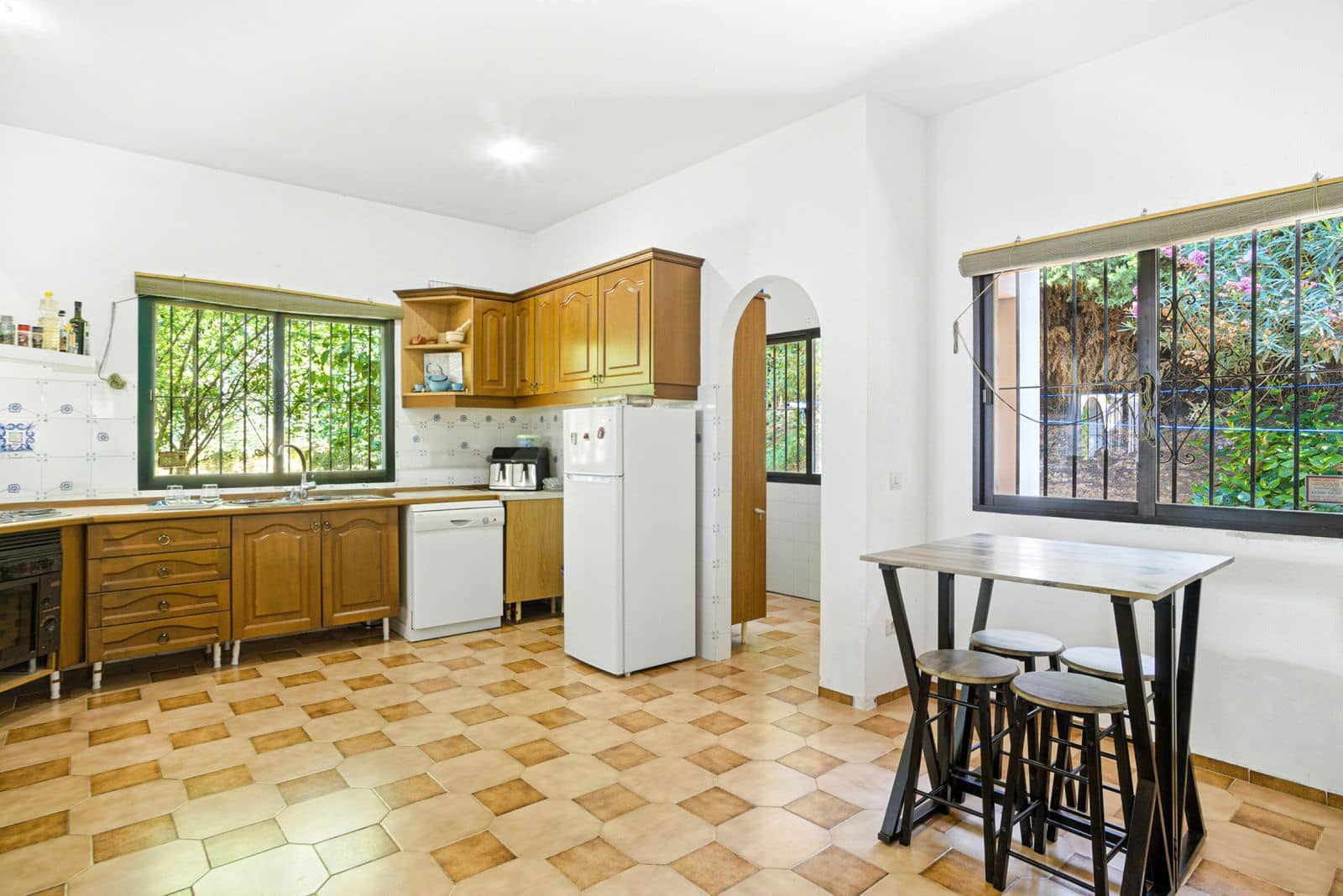 4 soverom Villa til salgs i Marbella med svømmebasseng garasje - € 1 390 000 (Ref: 9190434)