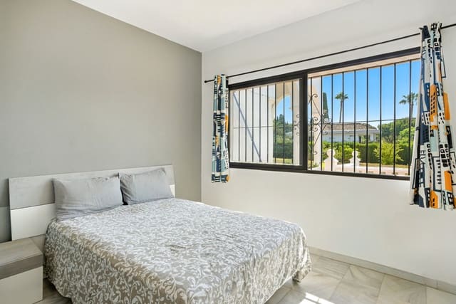 4 soverom Villa til salgs i Hacienda Las Chapas, Marbella med svømmebasseng garasje - € 1 390 000 (Ref: 9190434)